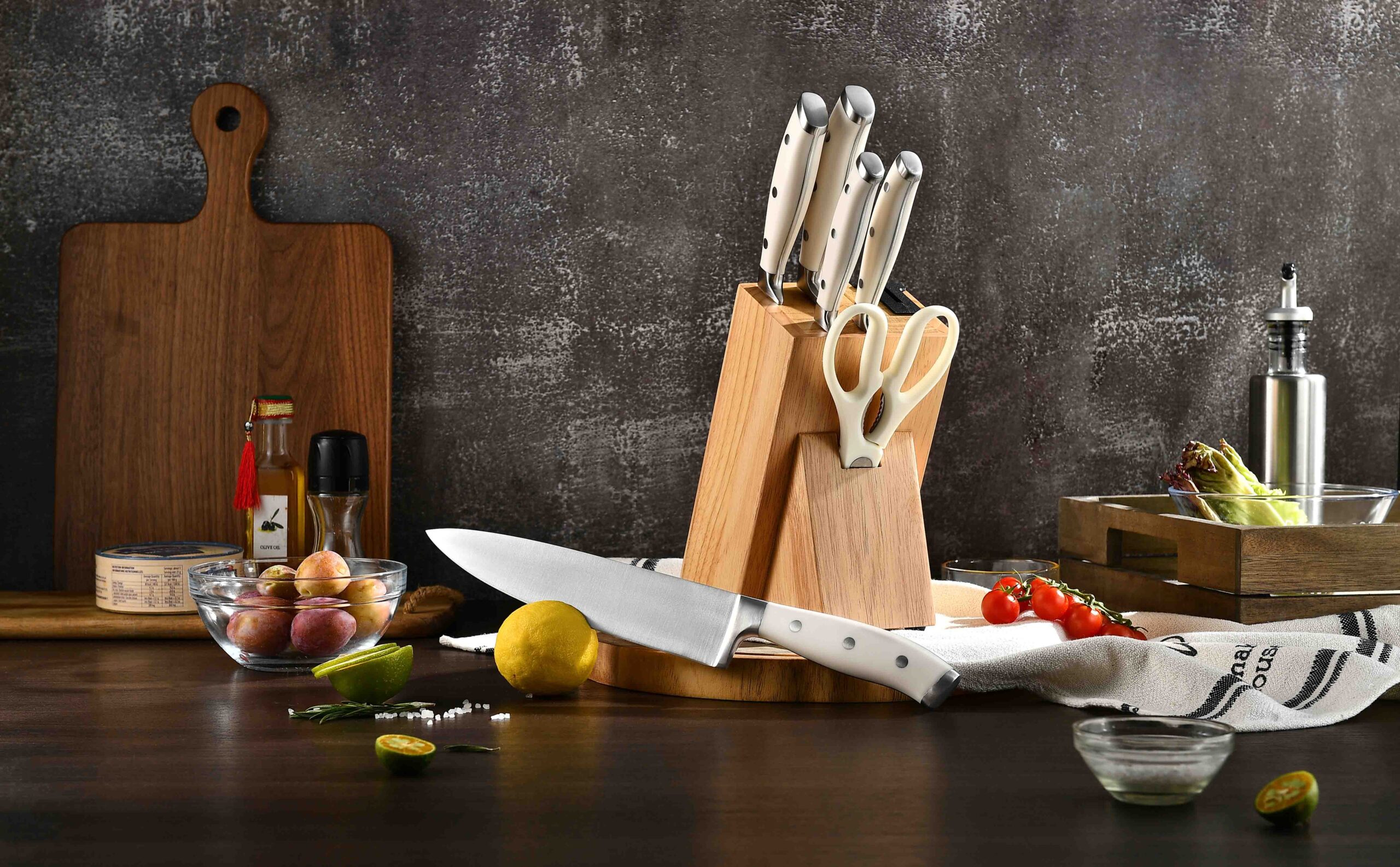 AYO-FCAB white ABS handle kitchen knife set with wooden block - Image 2